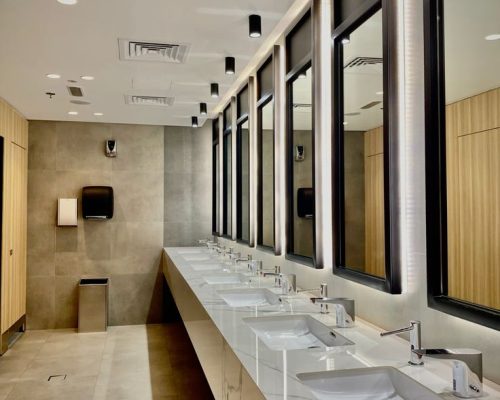 toilet-mall-2.jpg